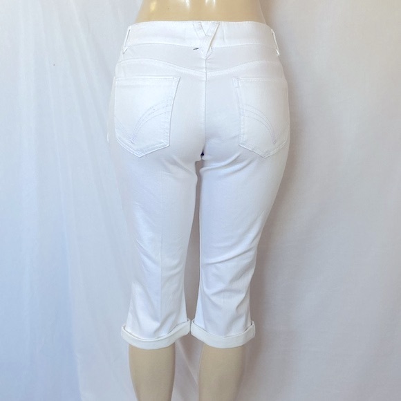 SALE!!! DEMOCRACY Jean Tummy Control Size 6 Skimmer Capri White Embroidered NWOT - Picture 6 of 10
